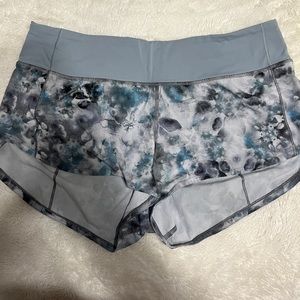 Lululemon speed up shorts low rise 2.5